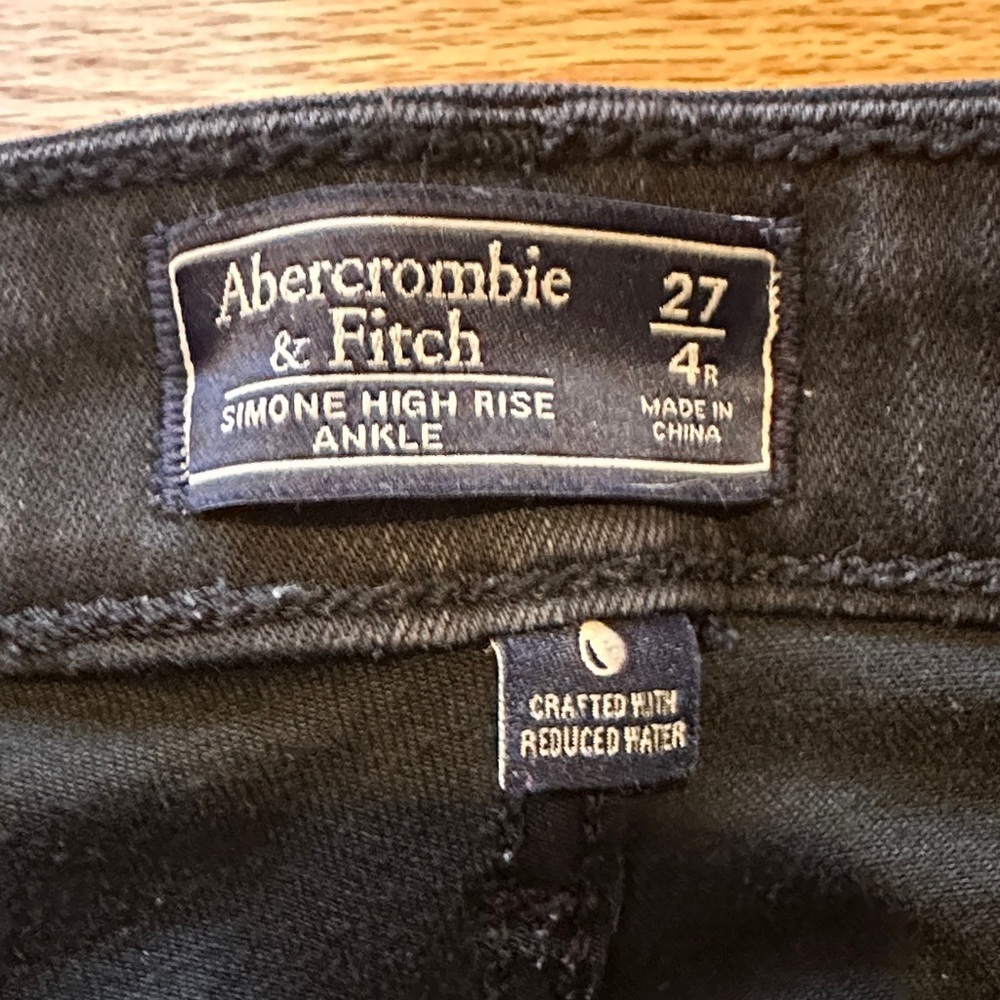 Abercrombie & Fitch Black Distressed Skinny Jeans - Picture 2 of 3